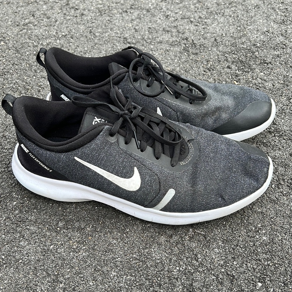 Men’s Nike sneakers size 10